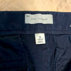 Slim cotton cropped navy blue pants. Size 8.
